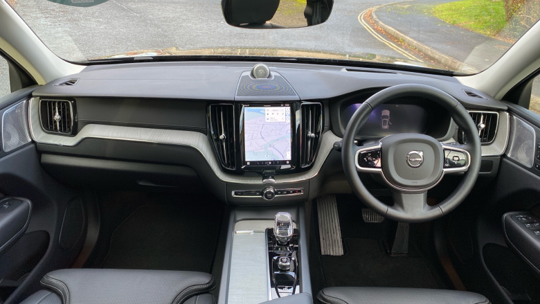 Volvo XC60 2.0 B5P Ultra Dark 5dr AWD Geartronic Petrol Estate